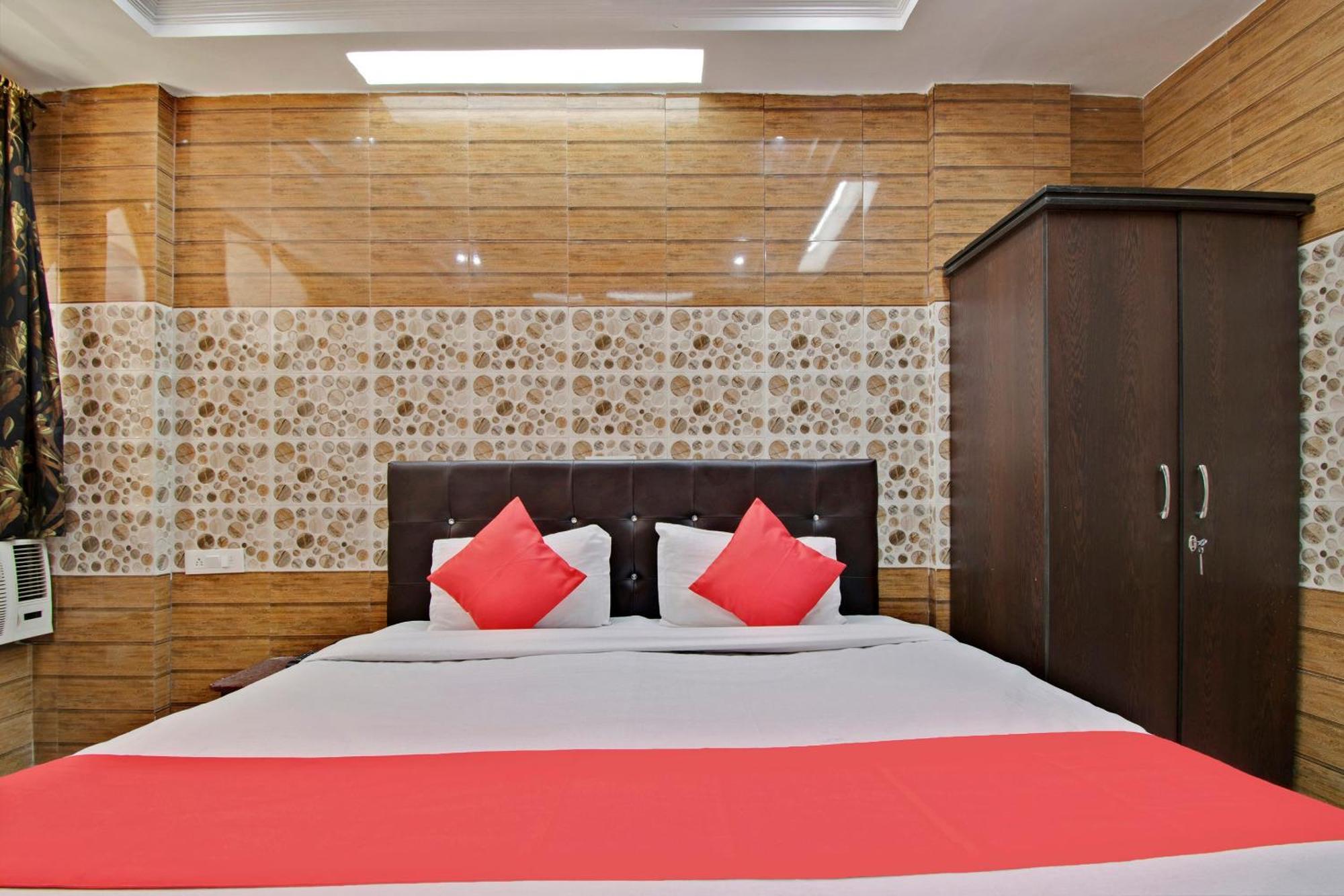 Hotel O Ajay Джаму Екстериор снимка